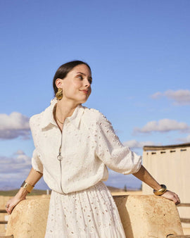 WOMEN'S OUTERWEAR