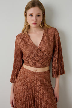 LACE CROP TOP WITH PLEATED SLEEVES - GOLD LABEL