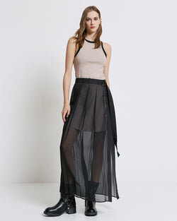 PLEATED SKIRT WITH A BELT
