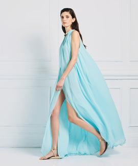 FLOWY DRESS WITH A JEWEL DETAIL
