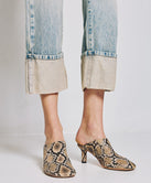 CROPPED DENIM PANTS WITH TURN-UP HEMLINES