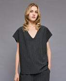 SHORT-SLEEVED BLOUSE WITH RHINESTONES