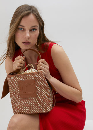 WOVEN BUCKET BAG