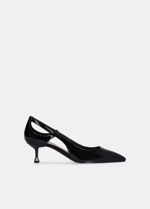 PATENT LEATHER COURT SHOES WITH CUT-OUT DETAILING