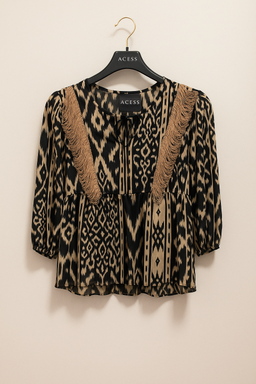 ACCESS FASHION TOP