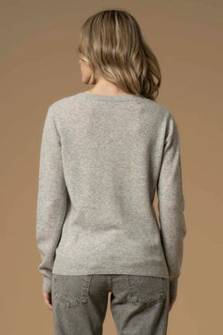 RELAXED CHIC V-NECK LONG SLEEVED SWEATER - SWEATER BERNABE