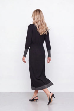KOCCA LONG-SLEEVED MIDI DRESS WITH A V-NECK AND CONTRASTING TRIM - MILZIA KNIT DRESS