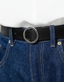 BELT WITH A ROUND BUCKLE