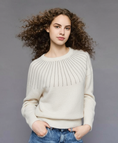 KNITTED BLOUSE WITH RHINESTONES