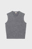 SLEEVELESS CABLE-KNIT WOOL SWEATER - ELWINNA