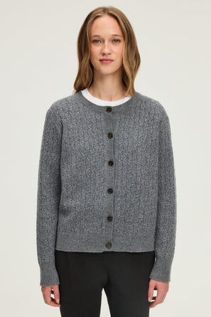 WOOL CABLE KNIT VEST - ELAN