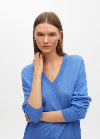 WIDE V-NECK SWEATER